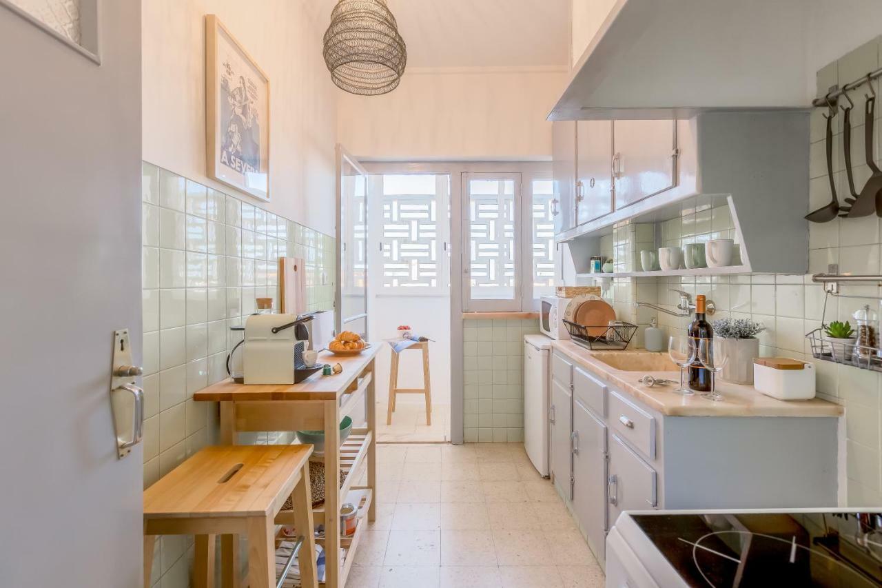 Renovated Sunny Apartment With Amazing Sunset Balcony , By Timecooler Lisboa Exterior foto