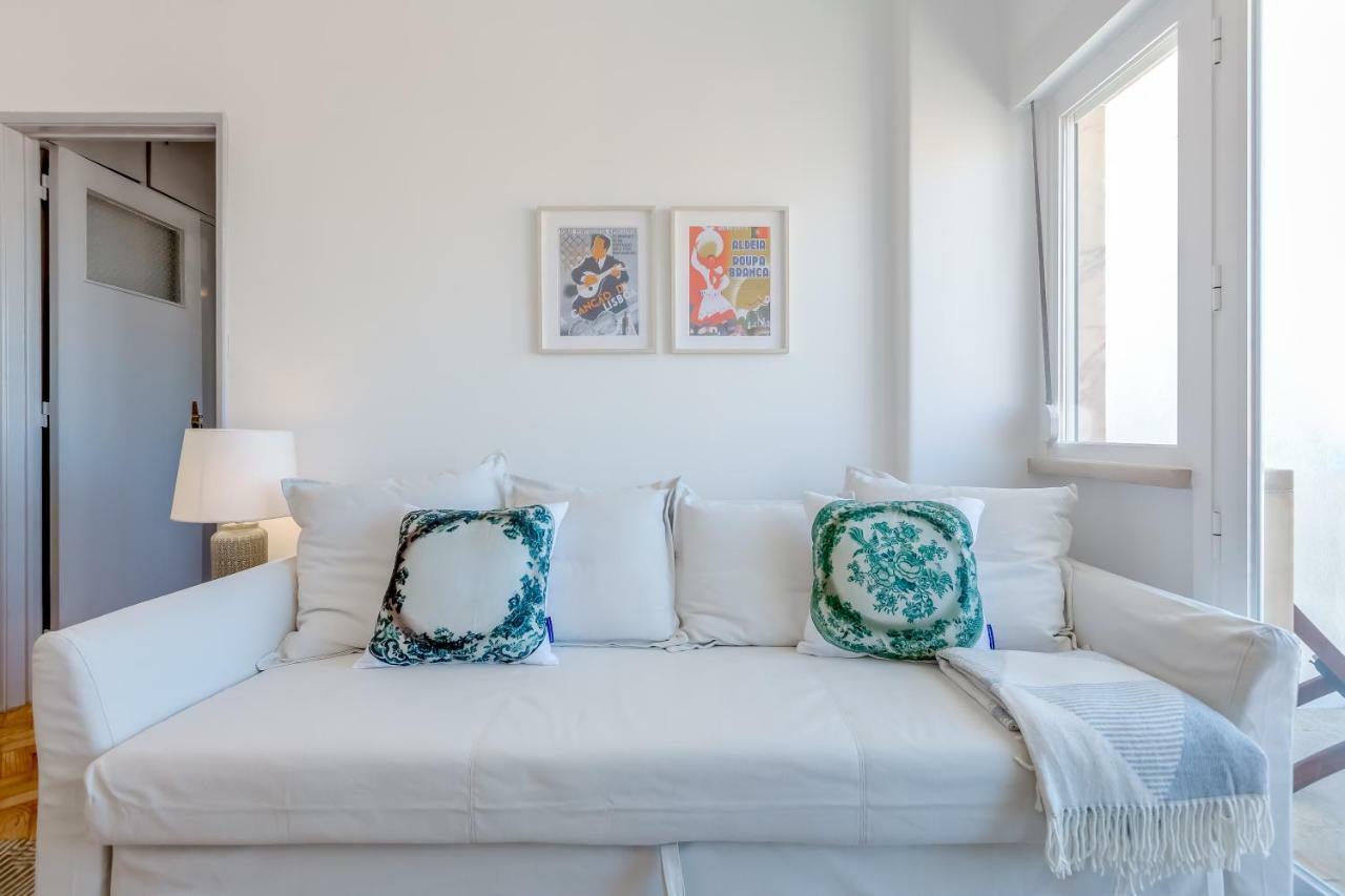 Renovated Sunny Apartment With Amazing Sunset Balcony , By Timecooler Lisboa Exterior foto