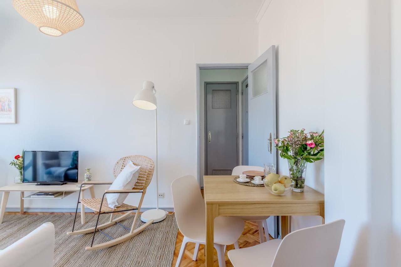 Renovated Sunny Apartment With Amazing Sunset Balcony , By Timecooler Lisboa Exterior foto