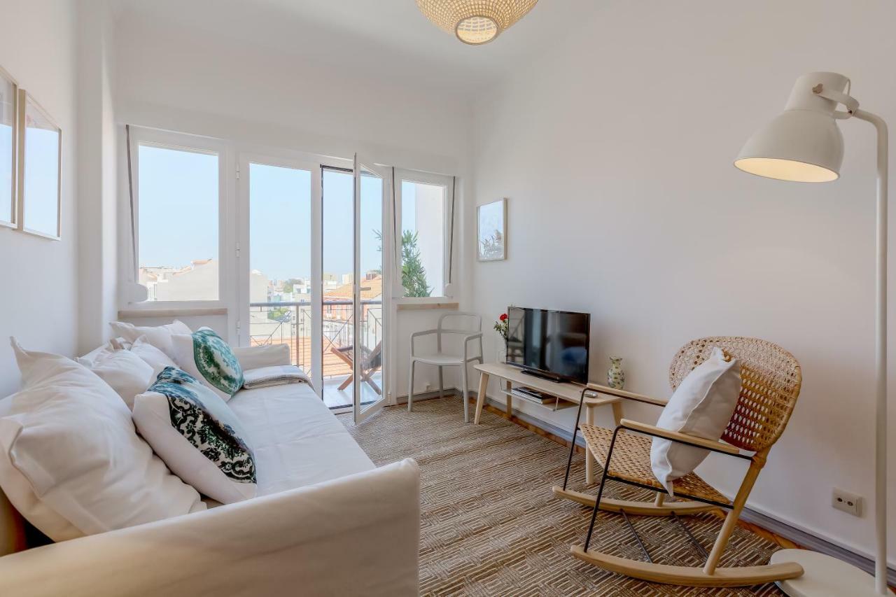 Renovated Sunny Apartment With Amazing Sunset Balcony , By Timecooler Lisboa Exterior foto